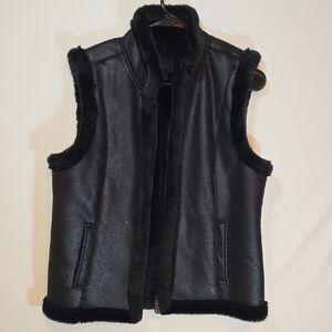 Jaclyn Smith Black Faux Fur Trim Vest